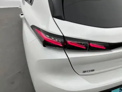 Photo 39 Peugeot 308  PureTech 130ch S&S EAT8