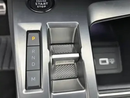 Photo 36 Peugeot 308  PureTech 130ch S&S EAT8