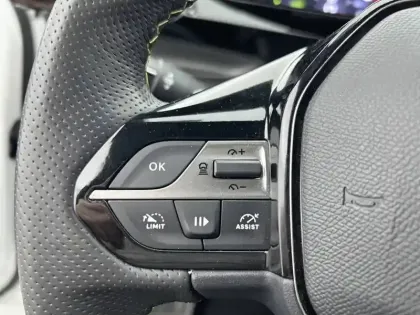 Photo 44 Peugeot 308  PureTech 130ch S&S EAT8