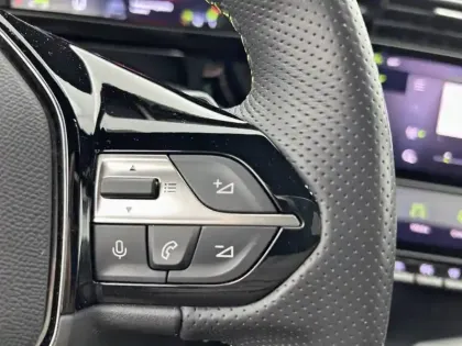 Photo 45 Peugeot 308  PureTech 130ch S&S EAT8