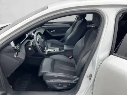 Photo 33 Peugeot 308  PureTech 130ch S&S EAT8