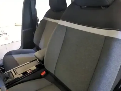 Photo 8 Citroën C4  PureTech 100 BVM6