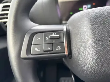 Photo 81 Citroën C4 e- 136 ch Automatique