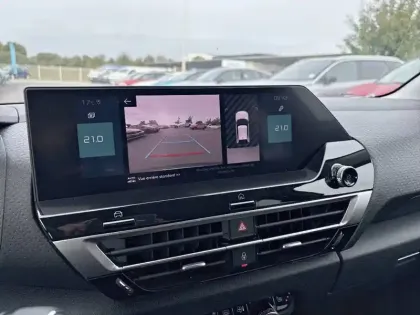 Photo 22 Citroën C4 e- 136 ch Automatique