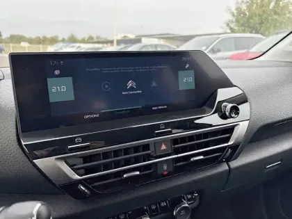 Photo 77 Citroën C4 e- 136 ch Automatique