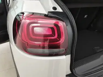 Photo 16 Citroën C3 Aircross  PureTech 110 S&S BVM6