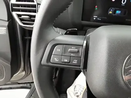 Photo 21 Citroën C4  Hybride 136 e-DCS6