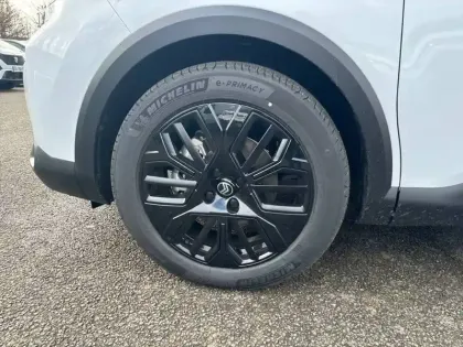 Photo 12 Citroën C4  Hybride 145 e-DCS6