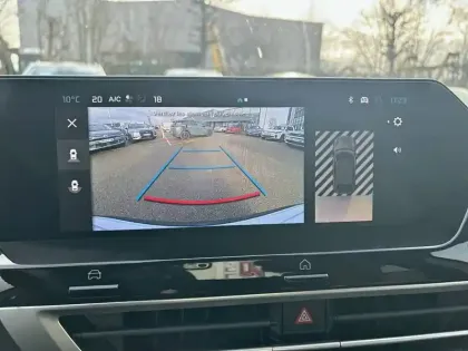 Photo 17 Citroën C4  Hybride 145 e-DCS6