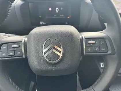 Photo 14 Citroën C4  Hybride 145 e-DCS6