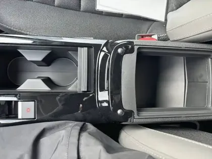 Photo 18 Citroën C4  Hybride 145 e-DCS6