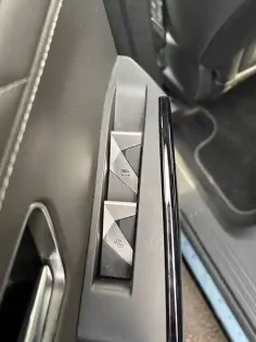 Photo 22 DS DS 7 DS7 Crossback Hybride E-Tense 300 EAT8 4x4