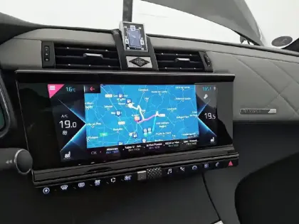 Photo 13 DS DS 7 DS7 Crossback Hybride E-Tense 300 EAT8 4x4