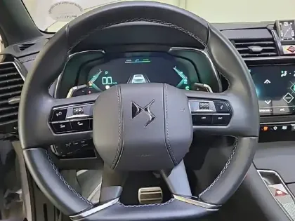Photo 8 DS Ds 7 DS7 Crossback Hybride E-Tense 225 EAT8