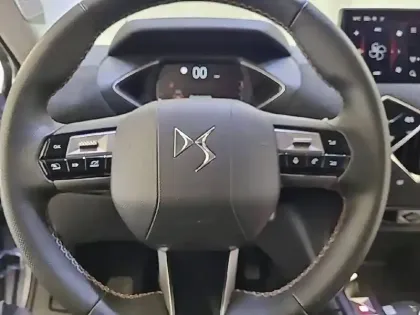 Photo 8 DS DS 3  PureTech 100 BVM6