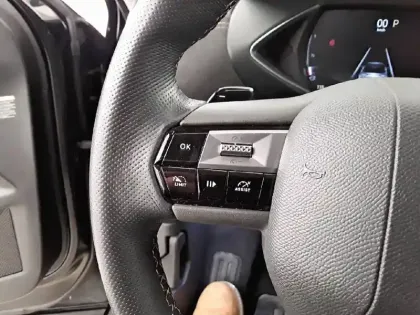 Photo 44 DS DS 3  PureTech 130 EAT8