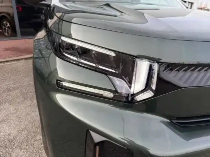 Photo 15 Citroën C3 Aircross  Hybride 145 e-DCS6