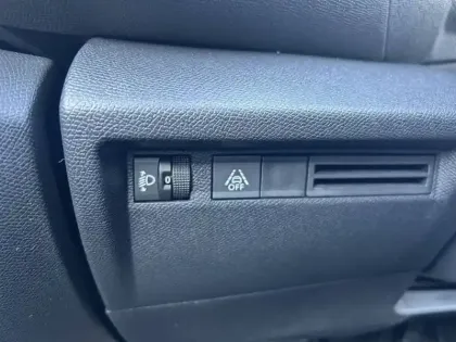 Photo 22 Citroën C4 e- 136 ch Automatique