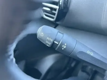 Photo 23 Citroën C4 e- 136 ch Automatique