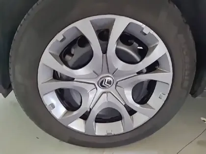 Photo 12 Citroën C3  Turbo 100 ch BVM6