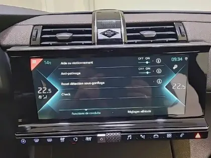 Photo 43 DS DS 7 DS7 Crossback Hybride E-Tense 225 EAT8