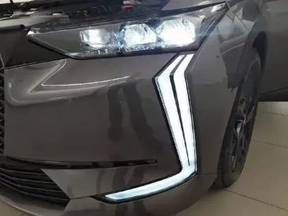 Photo 35 DS DS 4  PureTech 130 EAT8