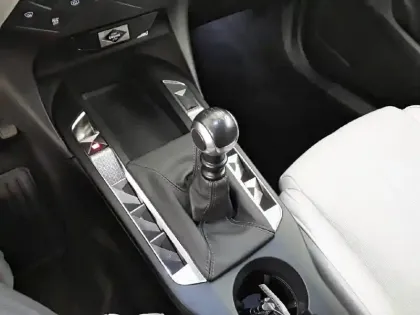 Photo 55 DS DS 3 DS3 Crossback PureTech 100 BVM6