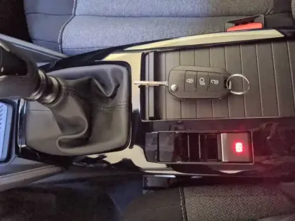 Photo 18 Citroën C4  PureTech 100 BVM6