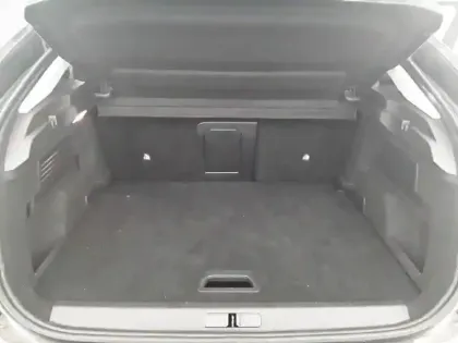 Photo 5 Citroën C4 e- 136 ch Automatique