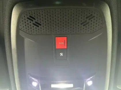 Photo 19 Peugeot 208  PureTech 100 S&S BVM6