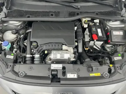 Photo 14 Peugeot 208  PureTech 100 S&S BVM6