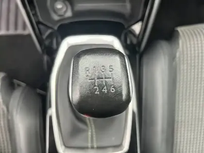 Photo 13 Peugeot 208  PureTech 100 S&S BVM6