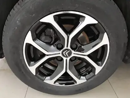 Photo 12 Citroën C3 Aircross  PureTech 110 S&S BVM6