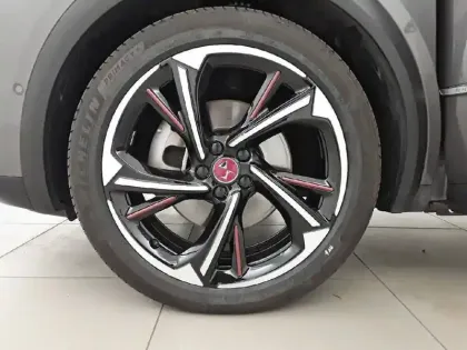 Photo 32 DS DS 7 Gén. I Ph1 NG Performance Line + 5