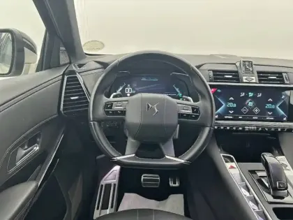 Photo 8 DS Ds 7 DS7 Crossback Hybride E-Tense 300 EAT8 4x4