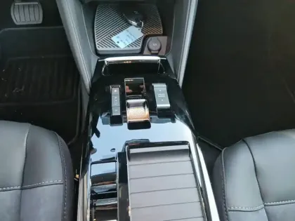 Photo 13 Citroën C4  BlueHDi 130 EAT8