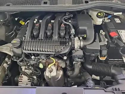 Photo 34 Peugeot 208 Gén. II Ph2 Active 5