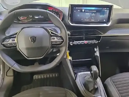 Photo 47 Peugeot 208  PureTech 75 S&S BVM5