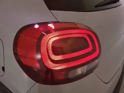 Photo 16 Citroën C3  PureTech 83 S&S BVM5