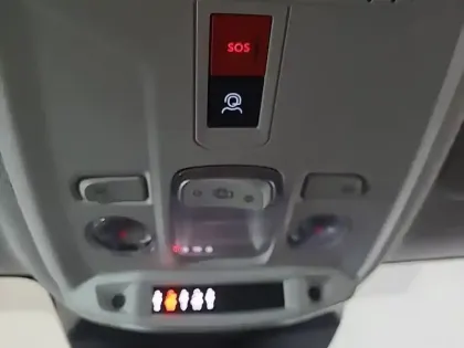 Photo 24 Citroën C4  Hybride 100 e-DCS6