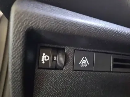 Photo 56 Citroën C4  Hybride 100 e-DCS6