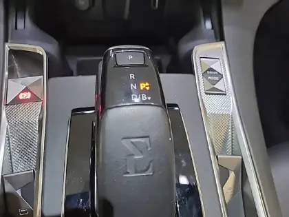 Photo 13 DS Ds 7 DS7 Crossback Hybride E-Tense 300 EAT8 4x4