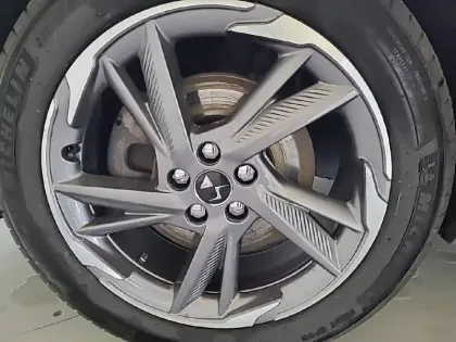 Photo 12 DS Ds 7 DS7 Crossback Hybride E-Tense 300 EAT8 4x4