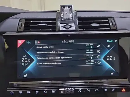 Photo 58 DS DS 7 DS7 Crossback Hybride E-Tense 300 EAT8 4x4