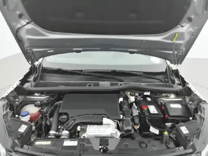 Photo 11 Peugeot 2008  PureTech 100 S&S BVM6