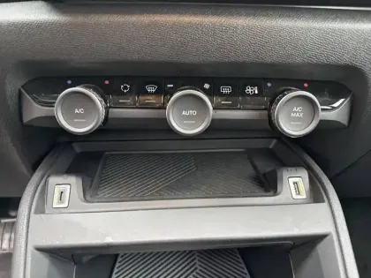 Photo 17 Citroën C4 e- 136 ch autonomie standard  Automatique