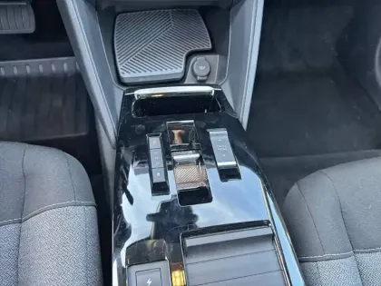 Photo 13 Citroën C4 e- 136 ch autonomie standard  Automatique