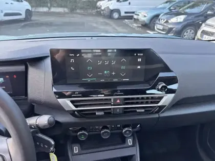 Photo 17 Citroën C4 e- 136 ch autonomie standard  Automatique