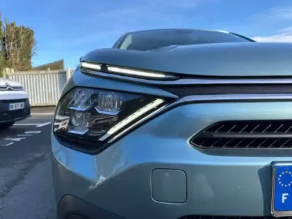 Photo 15 Citroën C4 e- 136 ch autonomie standard  Automatique