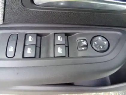 Photo 40 Citroën C4 Gén. III Ph2 MAX 5